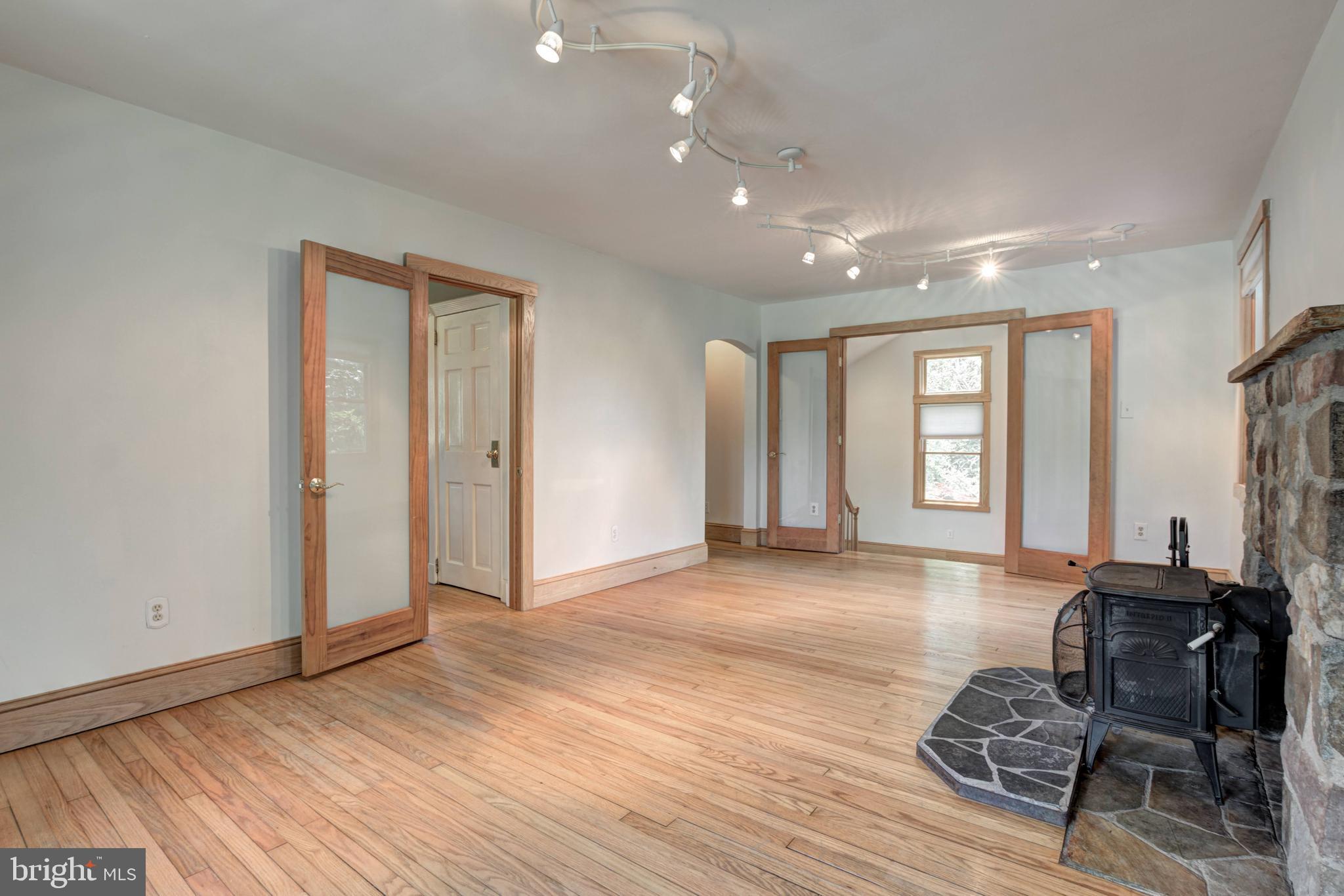7433 Clifton Road Clifton, VA 20124 - Photo 26 of 98 Gallery Image 26