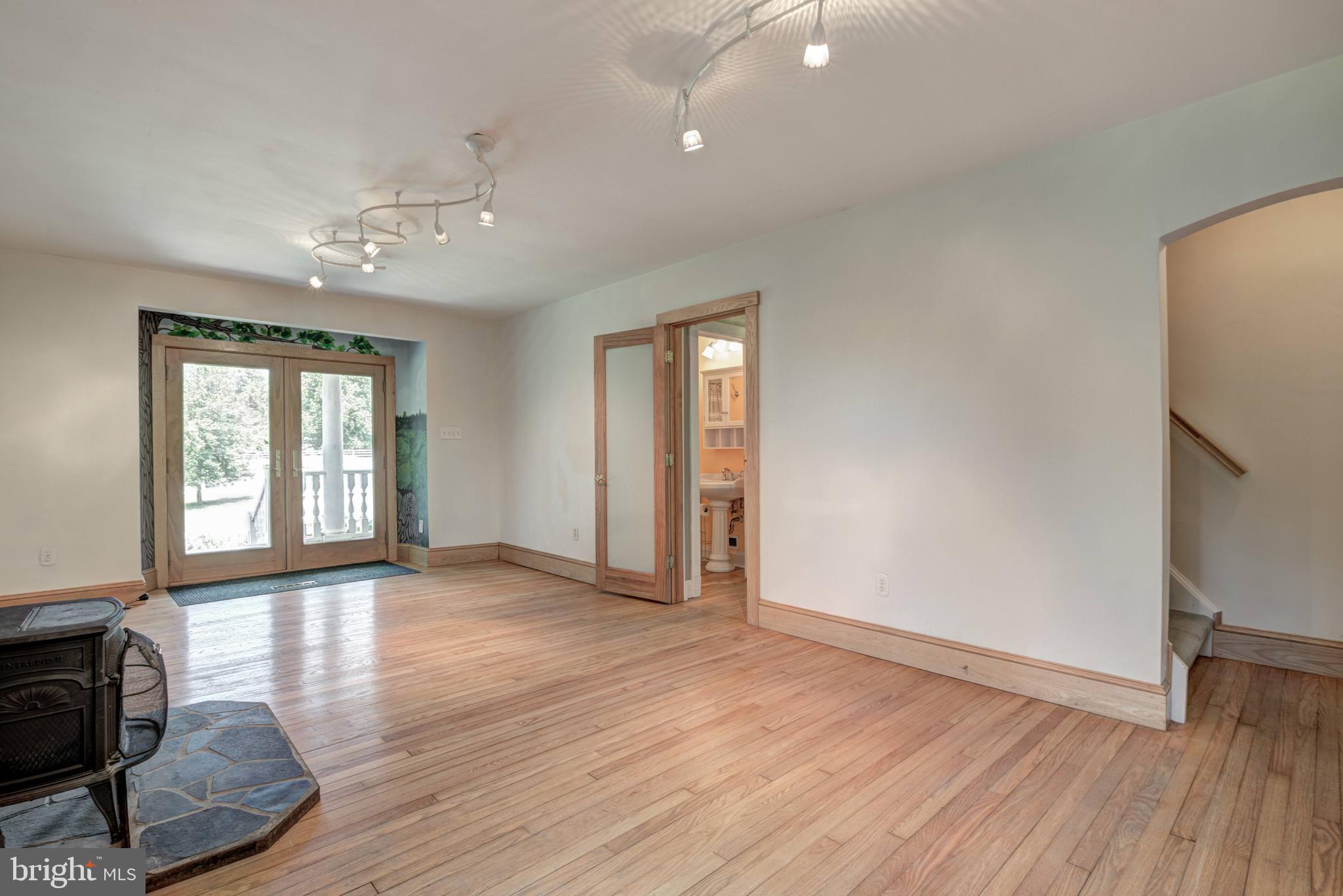 7433 Clifton Road Clifton, VA 20124 - Photo 27 of 98 Gallery Image 27