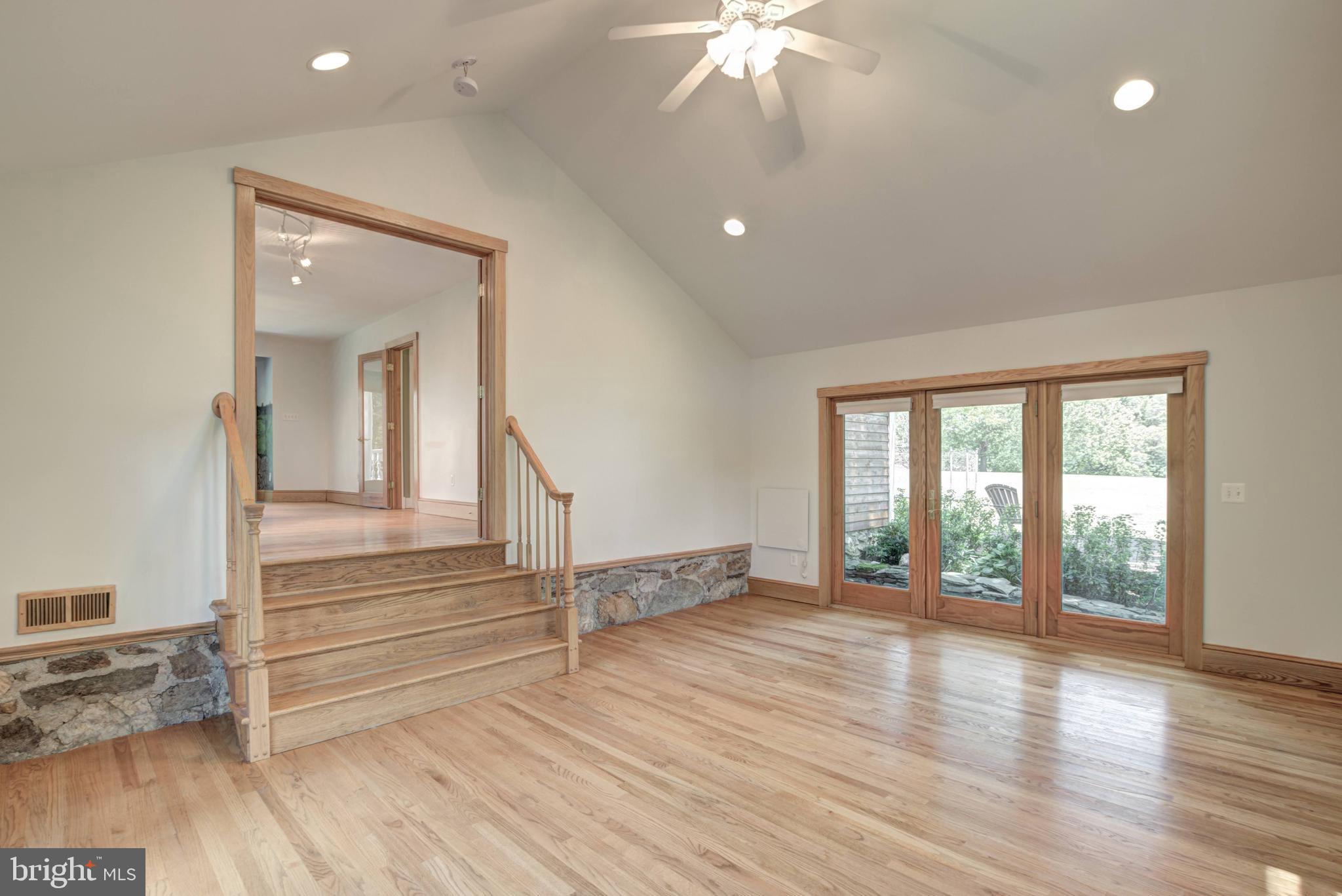7433 Clifton Road Clifton, VA 20124 - Photo 29 of 98 Gallery Image 29