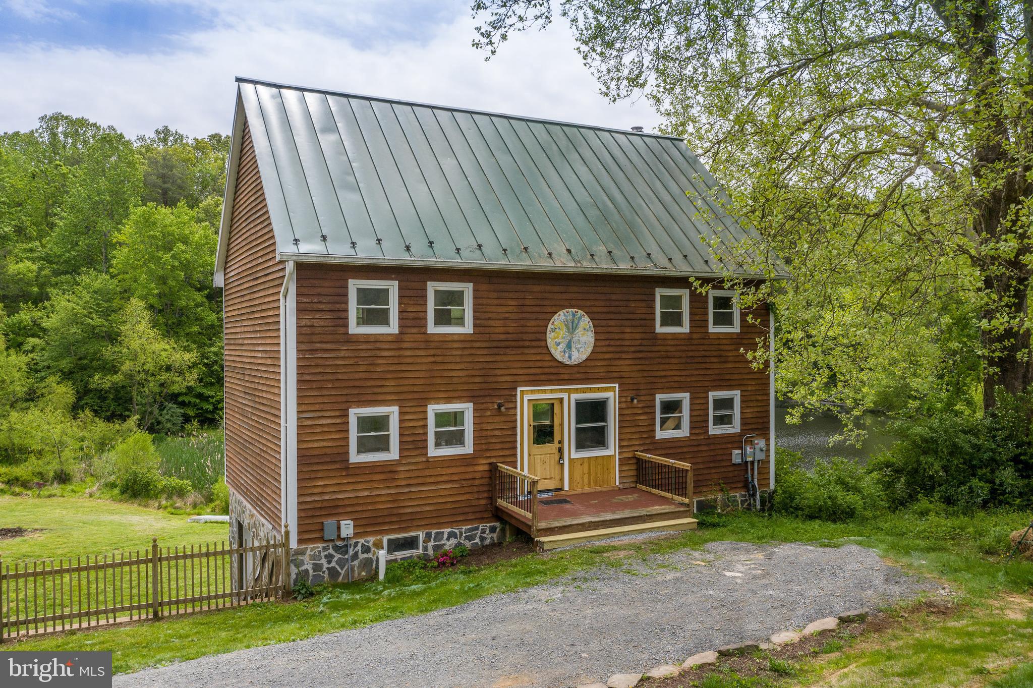 7433 Clifton Road Clifton, VA 20124 - Photo 4 of 98 Gallery Image 4