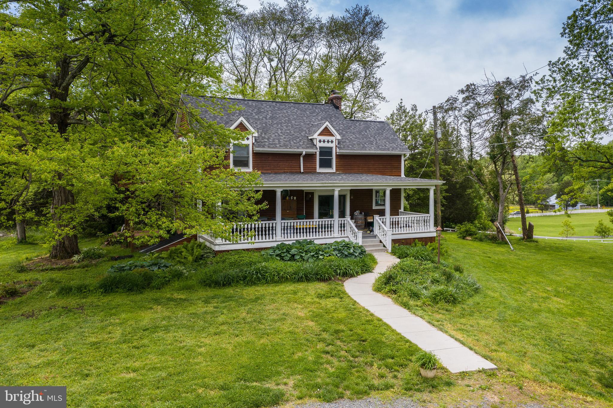 7433 Clifton Road Clifton, VA 20124 - Photo 8 of 98 Gallery Image 8