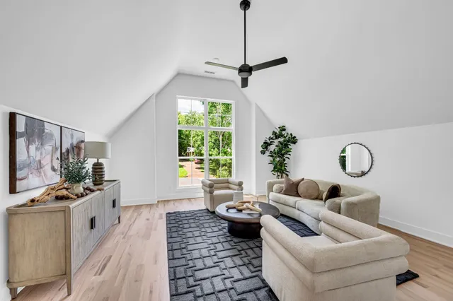 $849,999 | 546 Whispering Hills Drive, Nashville, TN 37211