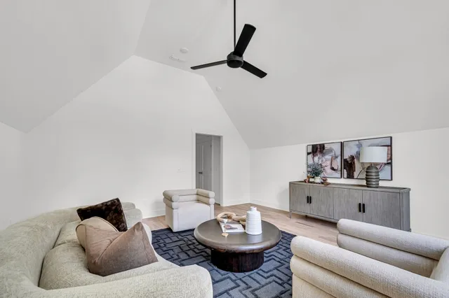 $849,999 | 546 Whispering Hills Drive, Nashville, TN 37211