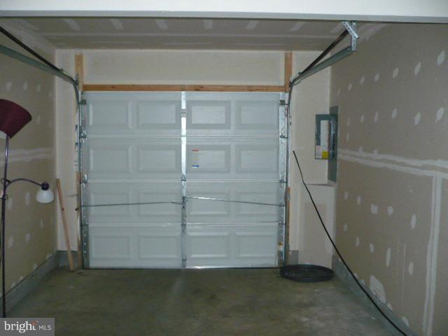44 Hokes Inwood, WV 25428 - Photo 4 of 19 Garage