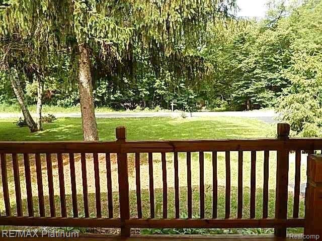 11005 Mcgregor Road Pinckney, MI 48169 - Photo 18 of 37 18.JPG