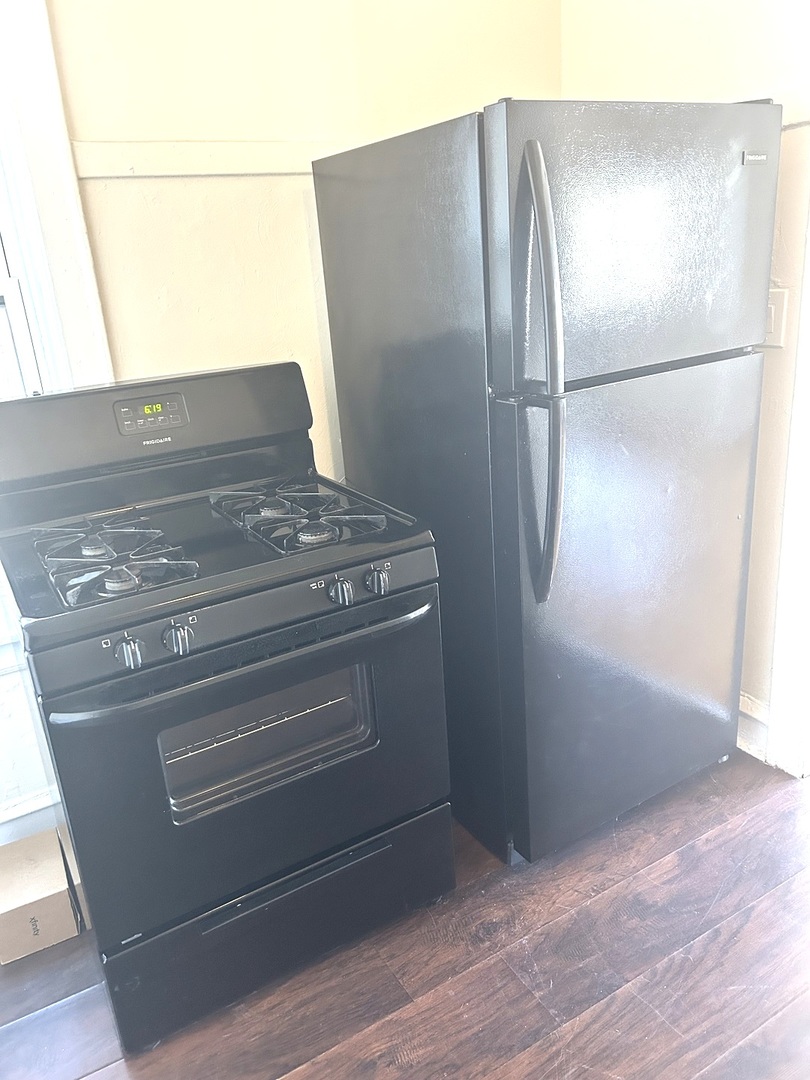 5427 West Montrose Avenue, Unit 1 Chicago, IL 60641 - Photo 3 of 13