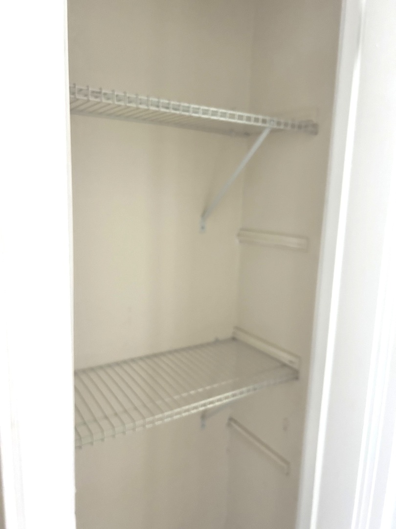 5427 West Montrose Avenue, Unit 1 Chicago, IL 60641 - Photo 10 of 13 a view of an empty room