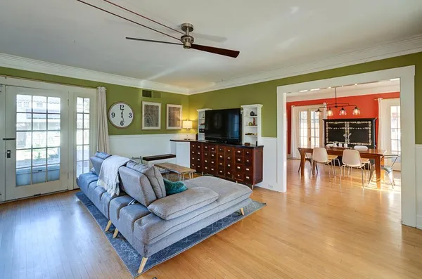 $585,000 | 707 East Floradora Avenue, Fresno, CA 93728