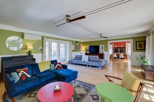 $585,000 | 707 East Floradora Avenue, Fresno, CA 93728