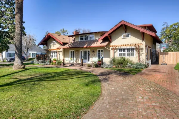 $585,000 | 707 East Floradora Avenue, Fresno, CA 93728