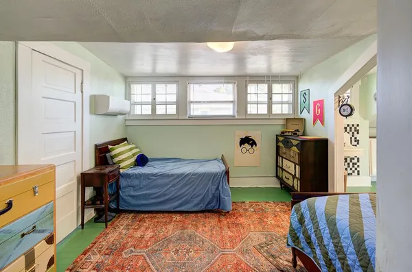 $585,000 | 707 East Floradora Avenue, Fresno, CA 93728