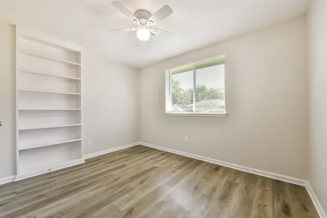 $2,000 | 515 Bellmar Lane, Friendswood, TX 77546