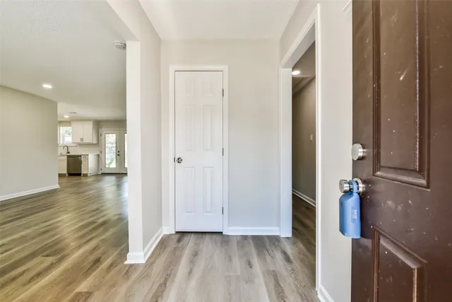 $2,000 | 515 Bellmar Lane, Friendswood, TX 77546