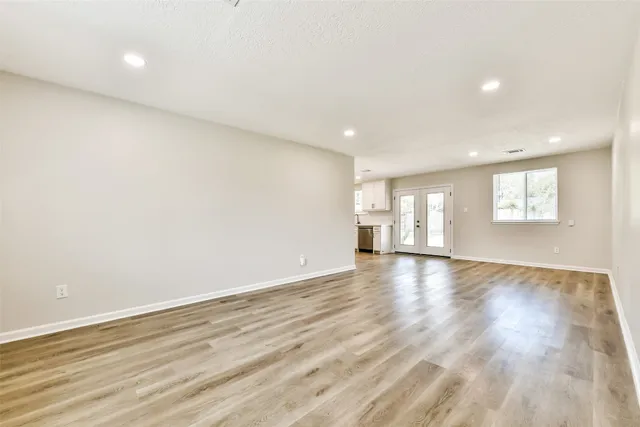 $2,000 | 515 Bellmar Lane, Friendswood, TX 77546