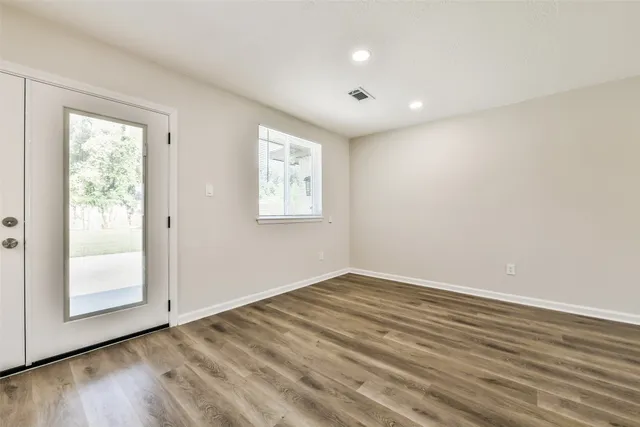 $2,000 | 515 Bellmar Lane, Friendswood, TX 77546