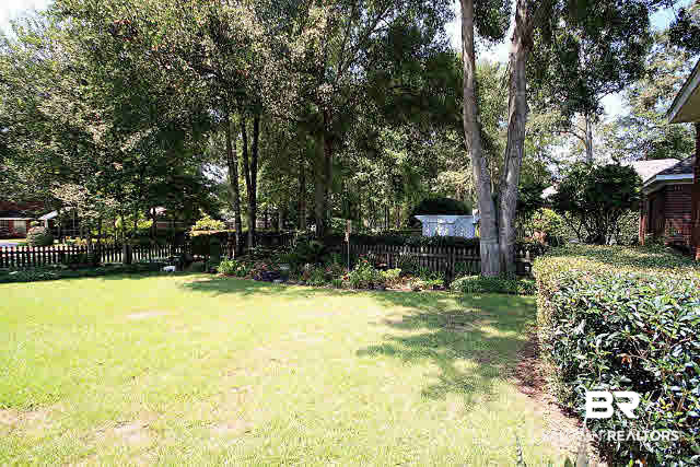 9526 Aspen Circle Daphne, AL 36527 - Photo 23 of 24 Back Yard