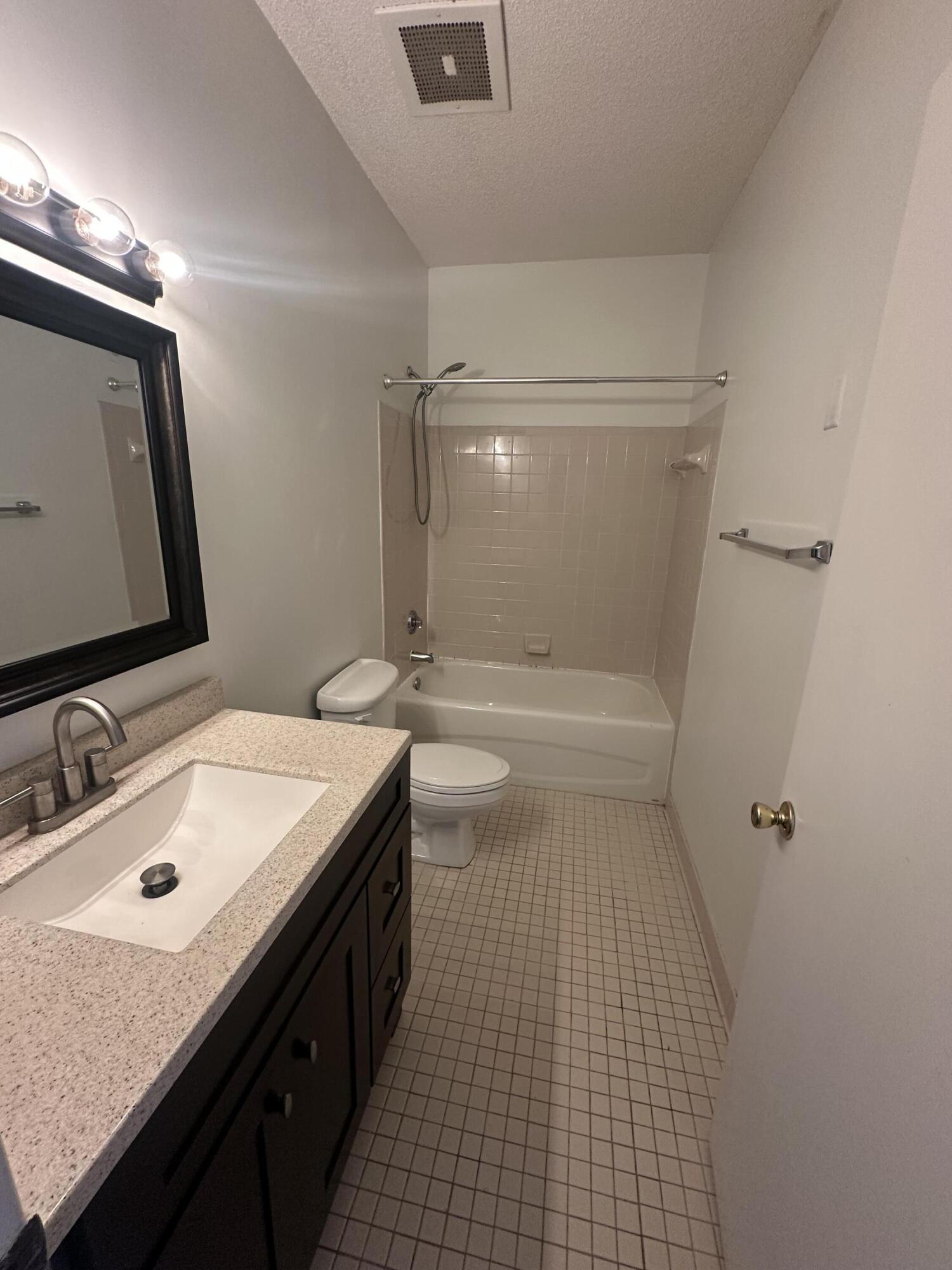 151 Calhoun Street, Unit I Charleston, SC 29401 - Photo 6 of 11
