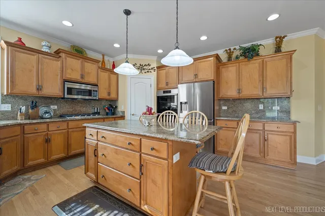 $779,000 | 7-n919 Cloverfield Drive, St. Charles, IL 60175