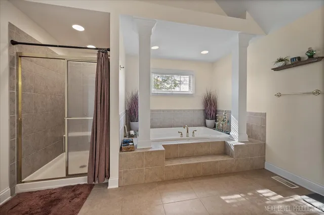 $779,000 | 7-n919 Cloverfield Drive, St. Charles, IL 60175