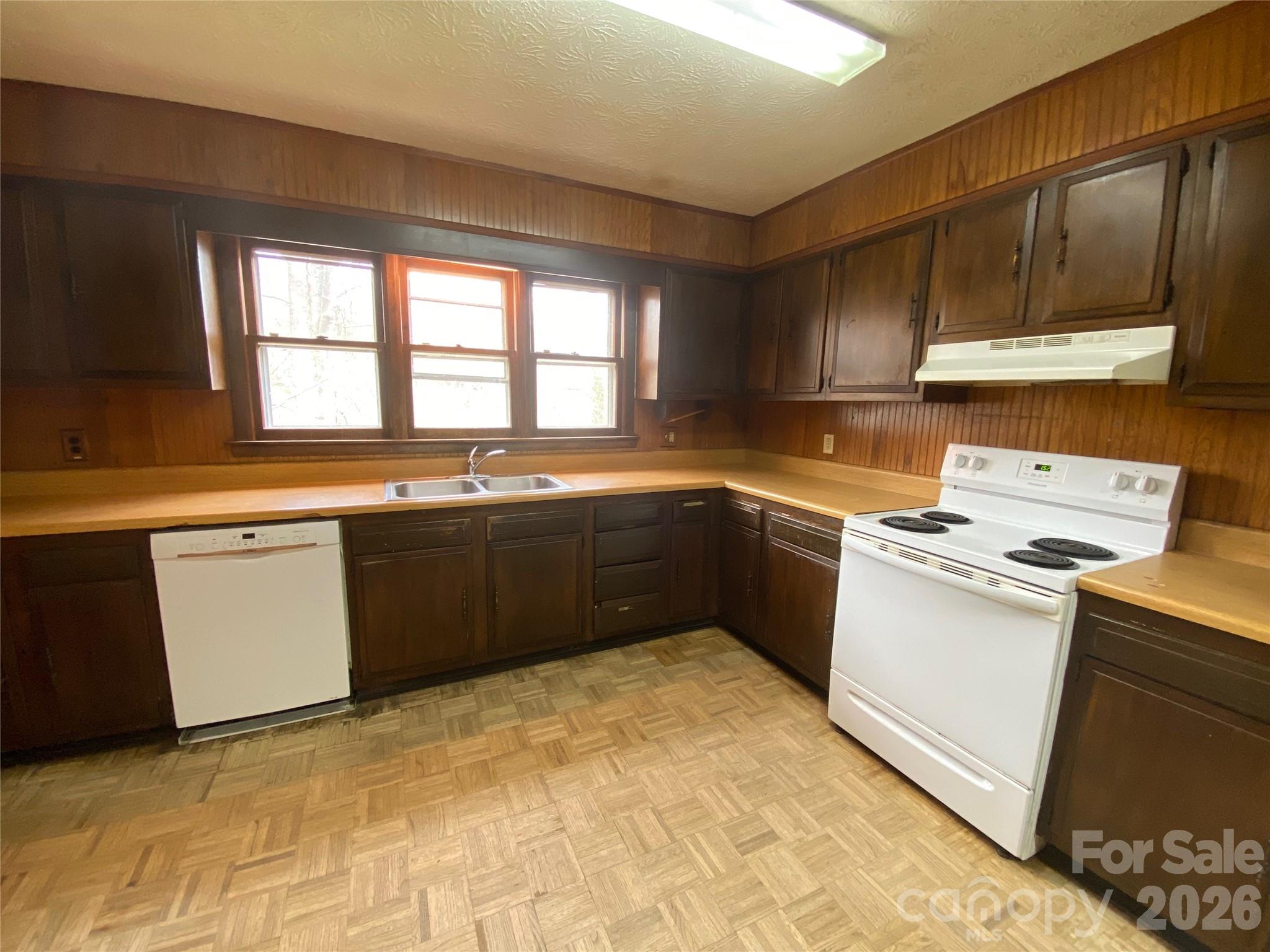 23 Old Farm School Road Asheville, NC 28805 - Photo 15 of 28