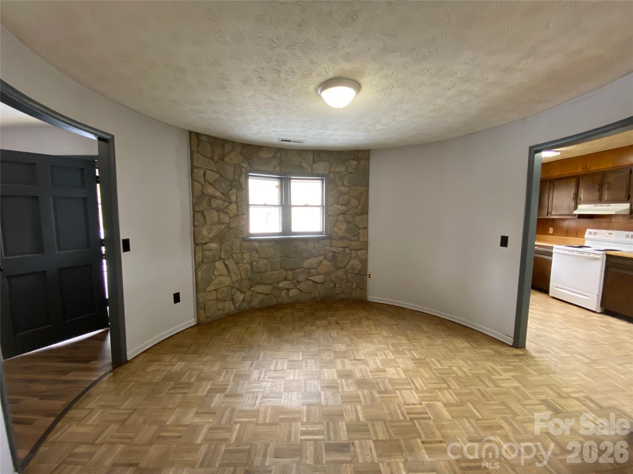 23 Old Farm School Road Asheville, NC 28805 - Photo 18 of 28