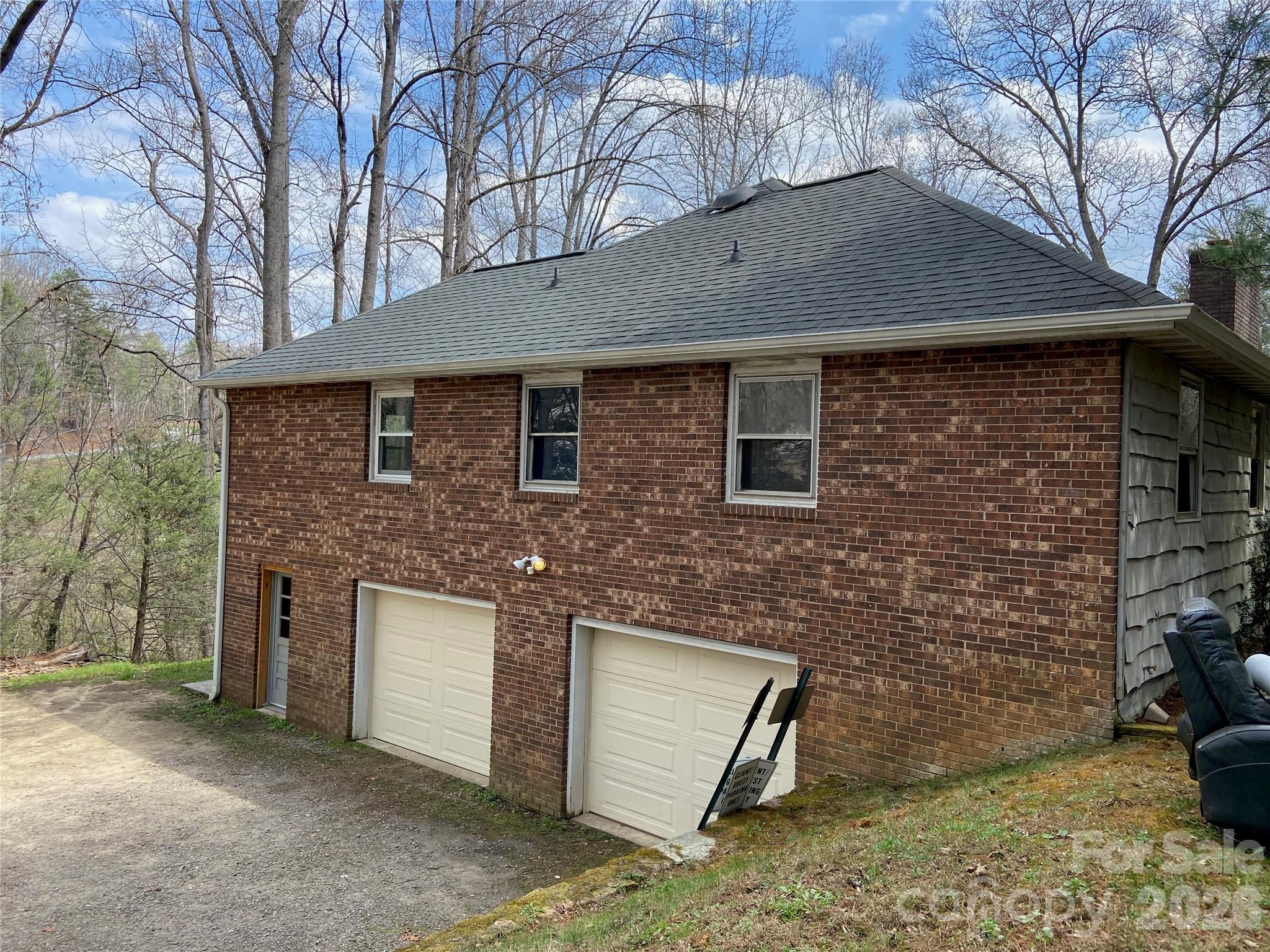 23 Old Farm School Road Asheville, NC 28805 - Photo 2 of 28