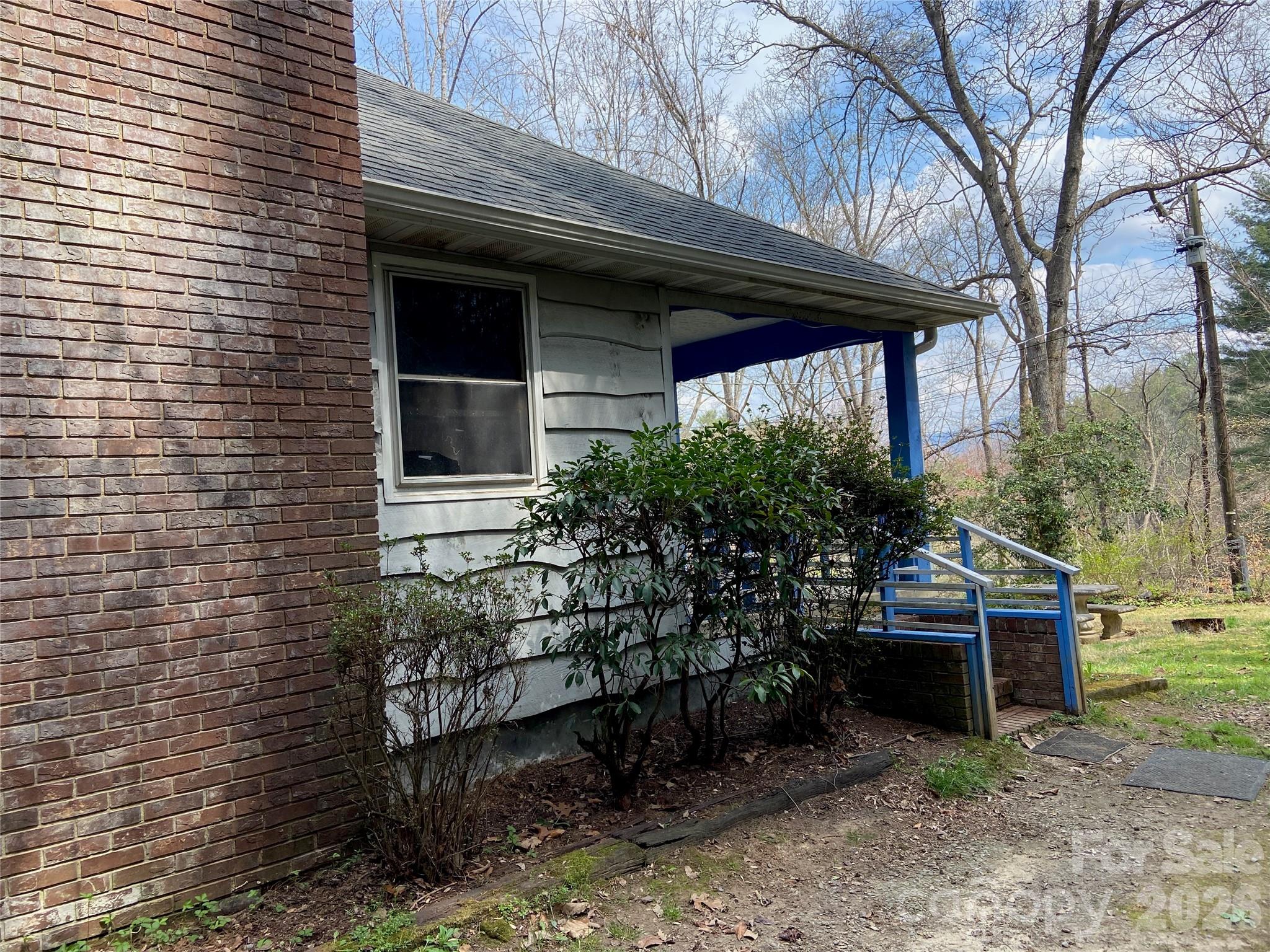 23 Old Farm School Road Asheville, NC 28805 - Photo 4 of 28