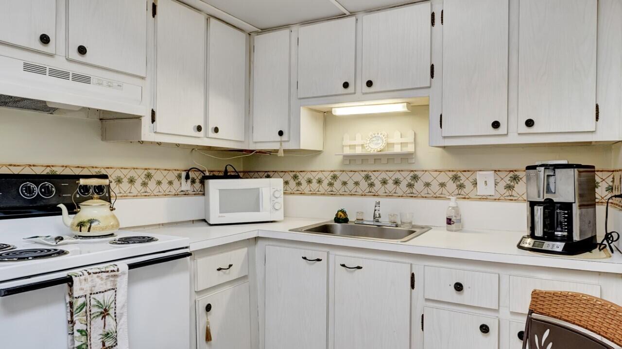 500 Davis Road, Unit 29 Palm Springs, FL 33461 - Photo 8 of 32 thumbnail__WAL7366