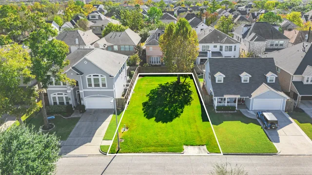 $430,000 | 4313 Vivian Street, Bellaire, TX 77401