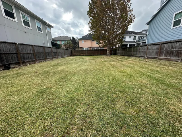 $430,000 | 4313 Vivian Street, Bellaire, TX 77401