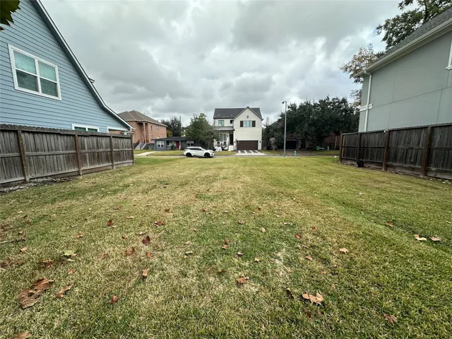 $430,000 | 4313 Vivian Street, Bellaire, TX 77401