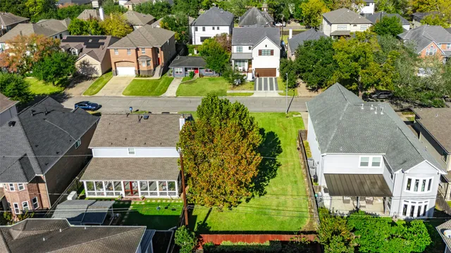 $430,000 | 4313 Vivian Street, Bellaire, TX 77401