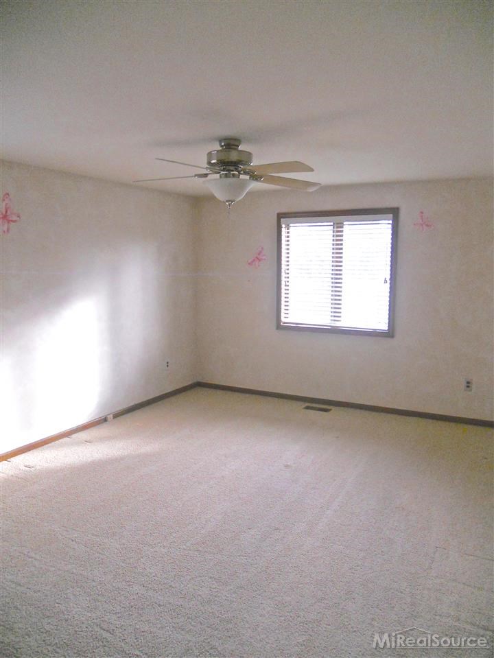 208 North Baldwin Road Clarkston, MI 48348 - Photo 19 of 31