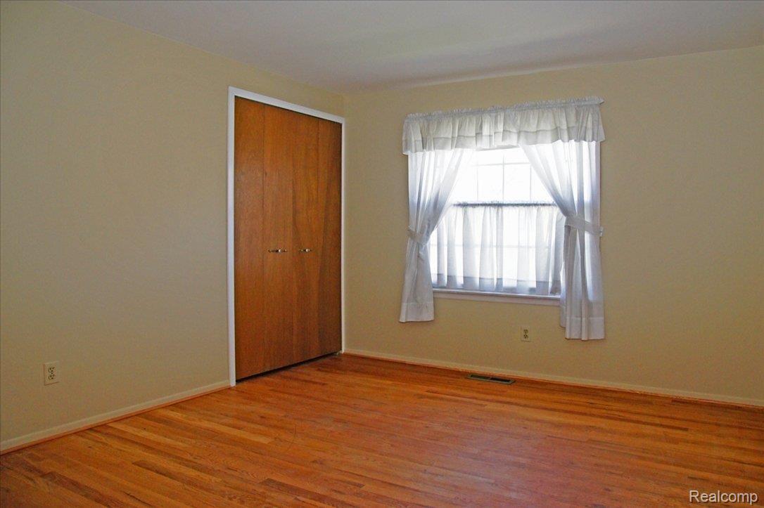1697 Nantucket Road Plymouth, MI 48170 - Photo 16 of 21 Bedroom