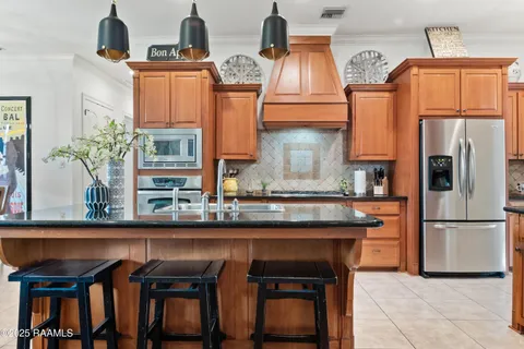 $468,000 | 506 Willow Bend, Youngsville, LA 70592