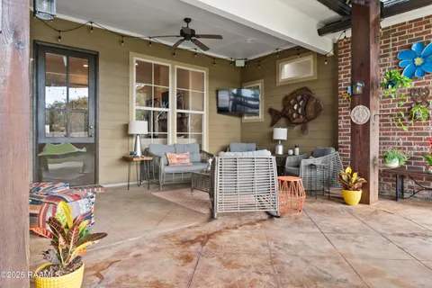 $468,000 | 506 Willow Bend, Youngsville, LA 70592