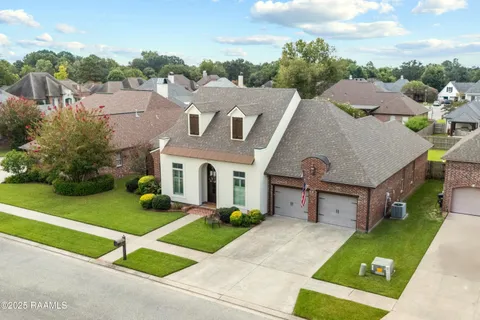 $468,000 | 506 Willow Bend, Youngsville, LA 70592