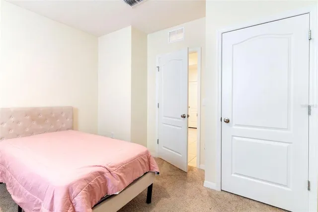 $399,900 | 9537 Black Walnut Drive, Groveland, FL 34736