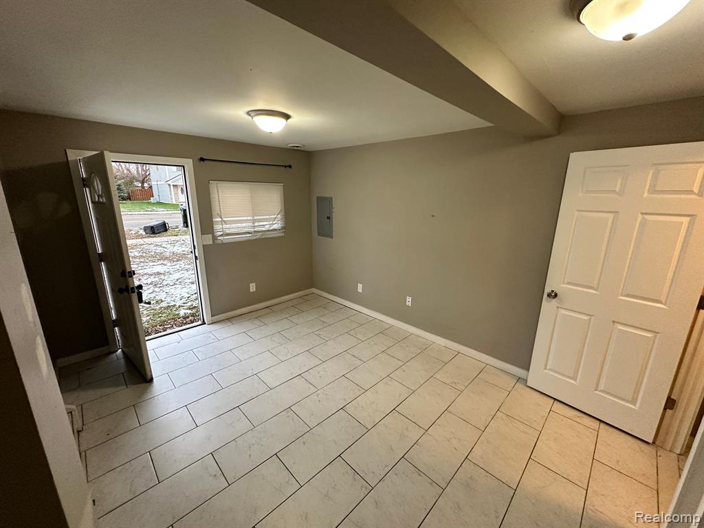 30575 West Nine Mile Road Farmington, MI 48336 - Photo 5 of 15