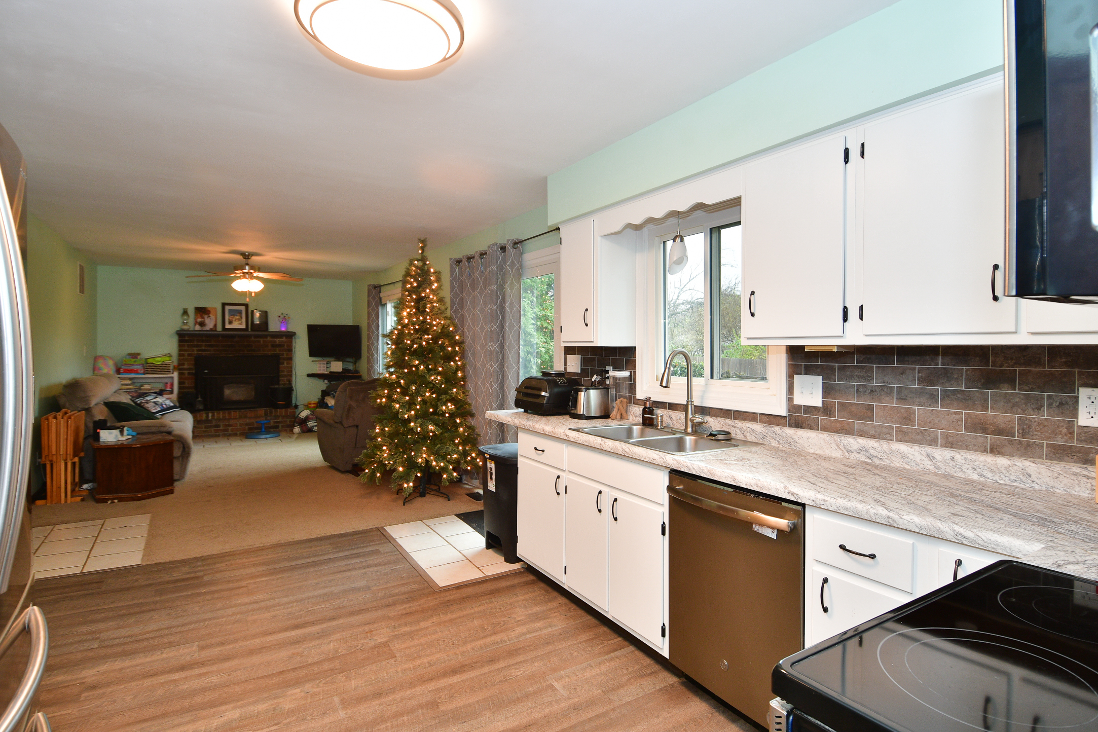 1127 Pilgrim Road Greenwood, IN 46142 - Photo 5 of 47 Gallery Image 5