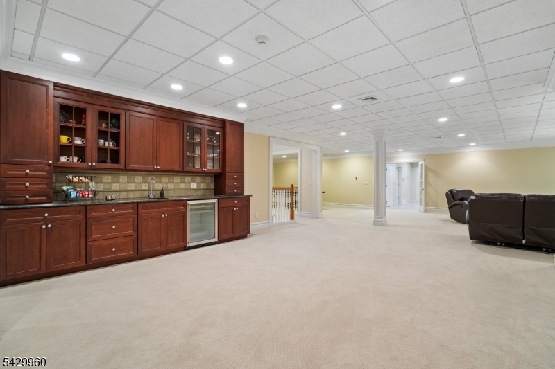 6 Grosvenor Road Short Hills, NJ 07078 - Photo 38 of 50