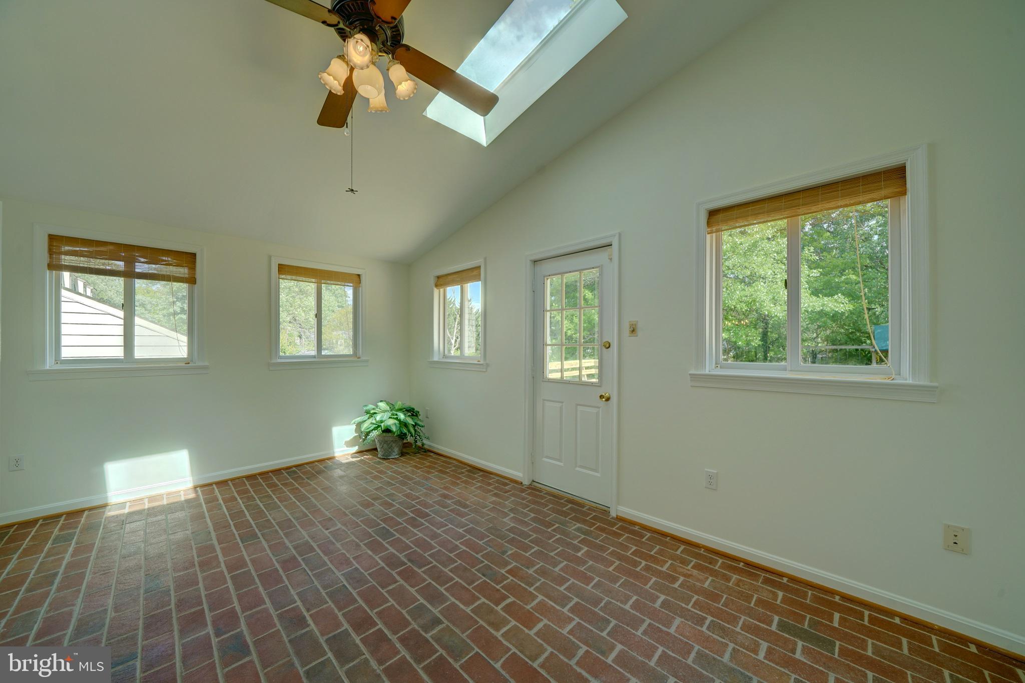 6301 Kaybro Street Laurel, MD 20707 - Photo 17 of 91