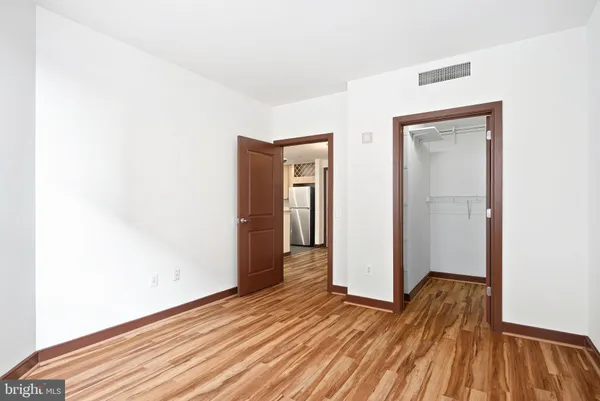 $230,000 | 111 South 15th Street, Unit 1810, Philadelphia, PA 19102