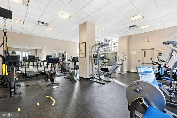 $230,000 | 111 South 15th Street, Unit 1810, Philadelphia, PA 19102