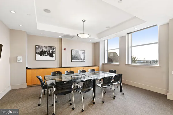$230,000 | 111 South 15th Street, Unit 1810, Philadelphia, PA 19102