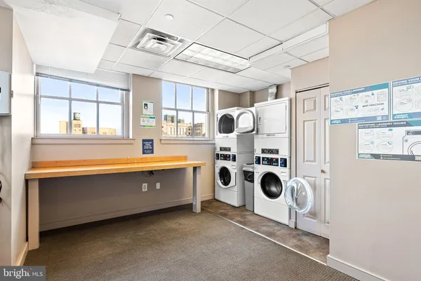 $230,000 | 111 South 15th Street, Unit 1810, Philadelphia, PA 19102