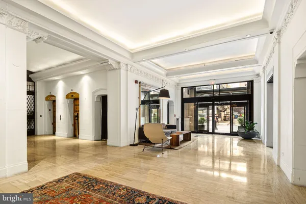 $230,000 | 111 South 15th Street, Unit 1810, Philadelphia, PA 19102
