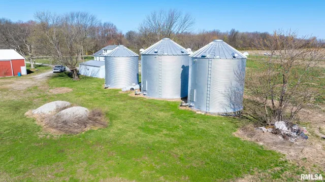 $239,000 | 20040 Boulder Road, Carlyle, IL 62231