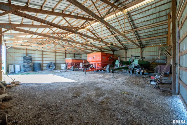 $239,000 | 20040 Boulder Road, Carlyle, IL 62231