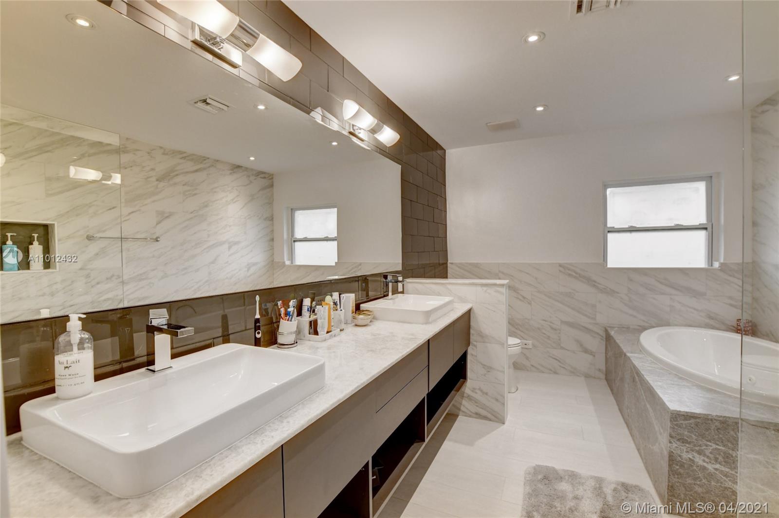 6532 Serena Lane Boca Raton, FL 33433 - Photo 27 of 40 Gallery Image 27